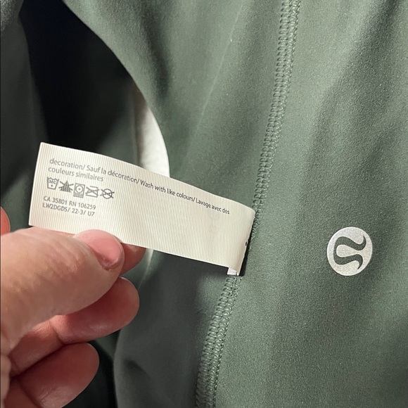 Lululemon Green Tie-Dye Scoop Neck Stretch Sports Bra sz 12 NWOT Comfy Fit - Picture 10 of 10